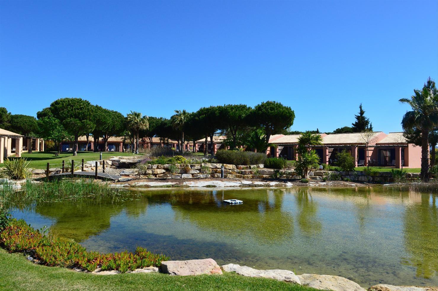 Pestana Vila Sol - Vilamoura Premium Golf Resort Exterior foto The resort's lake