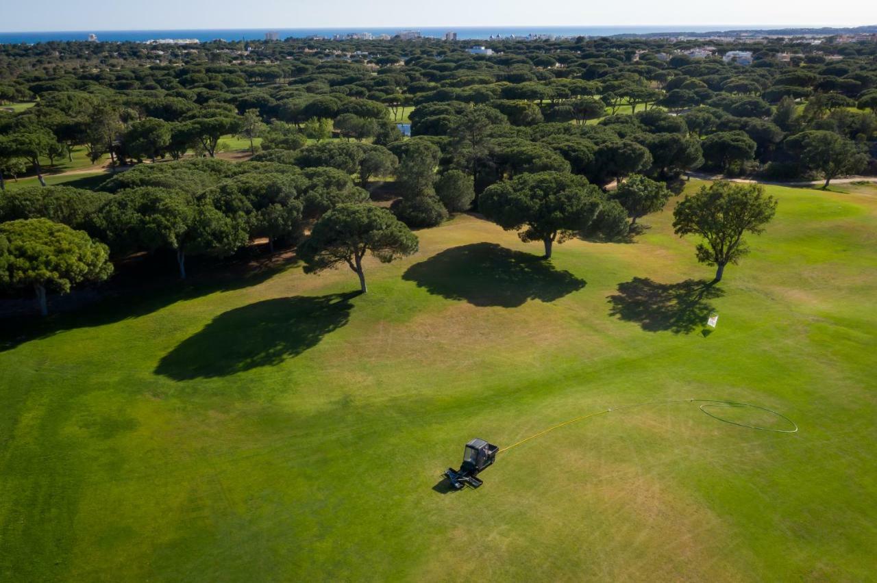 Pestana Vila Sol - Vilamoura Premium Golf Resort Exterior foto Golf course in Quinta do Lago